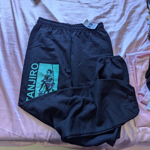 Demon Slayer Joggers + Demon Slayer Cover - Picture 2 of 9